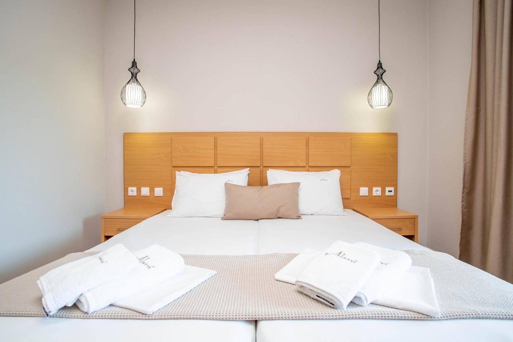 Aloni Hotel ペフコホリ エクステリア 写真